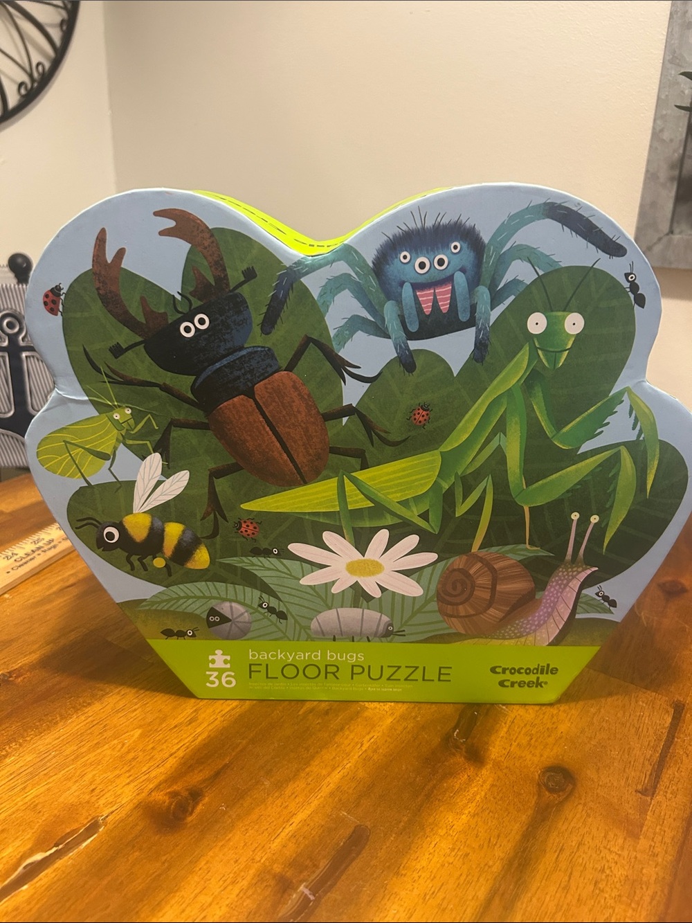 2021 Crocodile Creek Backyard Bugs 36-Piece Floor Puzzle - Green. Like New. 3+